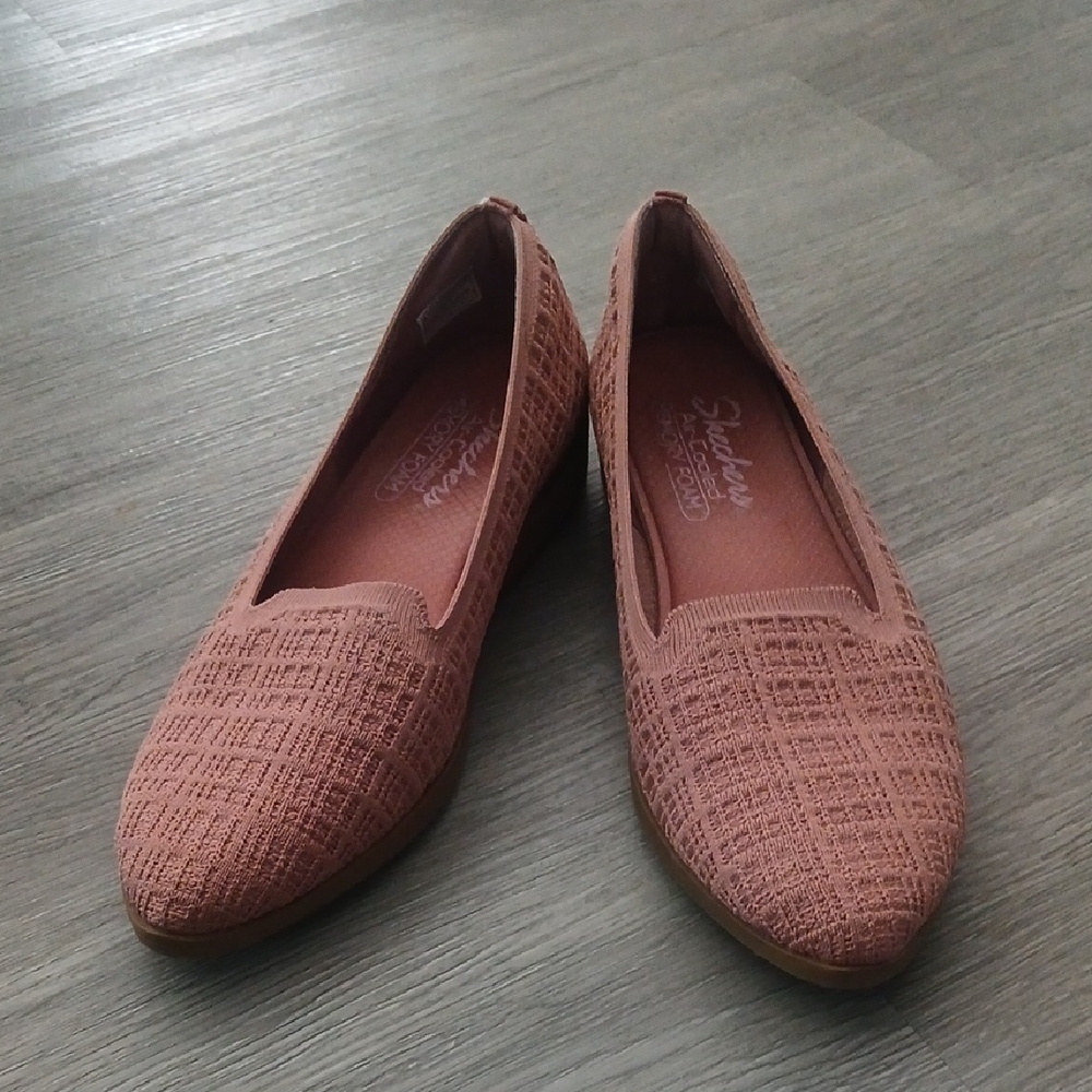 Skechers  Air Cooler Memory Foam stretch fit Rosette Pink Slip-On Flats Sz 8.5